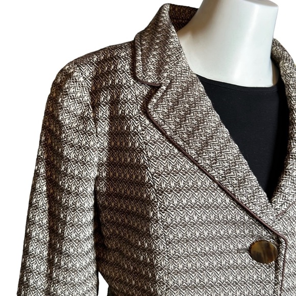 Talbots Women Cream Brown Herringbone Tweed 2 Button Blazer Sz 10P Lined Wool - Picture 2 of 12